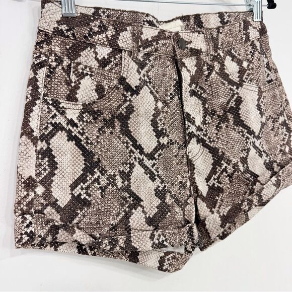 H&M Brown Cream Snakeskin Print High Rise Stretch Cotton Denim Bootie Shorts - Picture 5 of 13